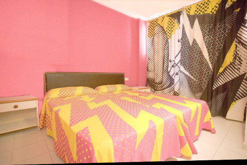Bh Mallorca Apartments Magaluf  Bagian luar foto